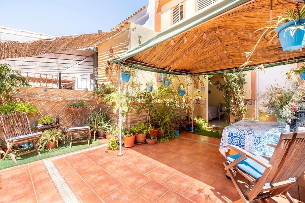 Cool Garden And Suite Mairena del Aljarafe Exterior photo