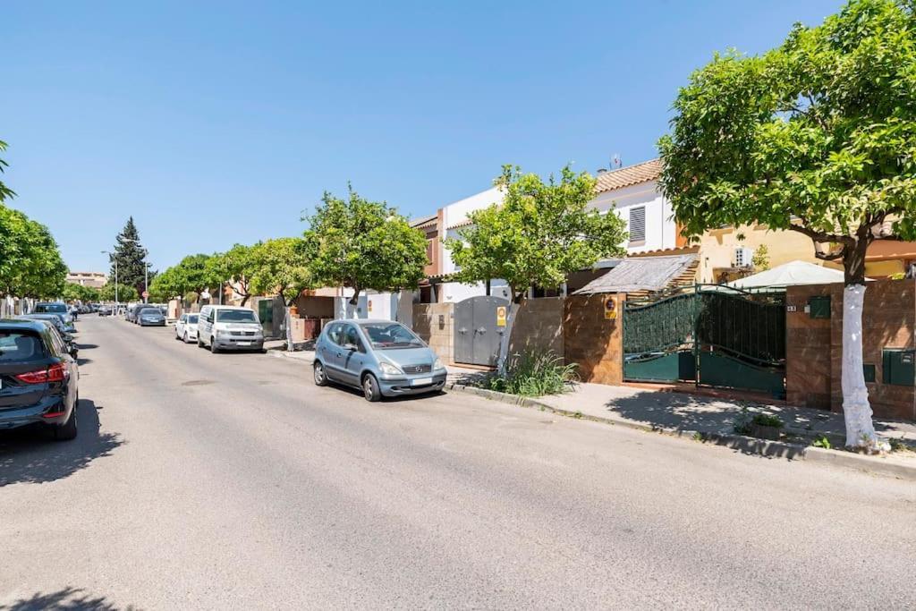 Cool Garden And Suite Mairena del Aljarafe Exterior photo